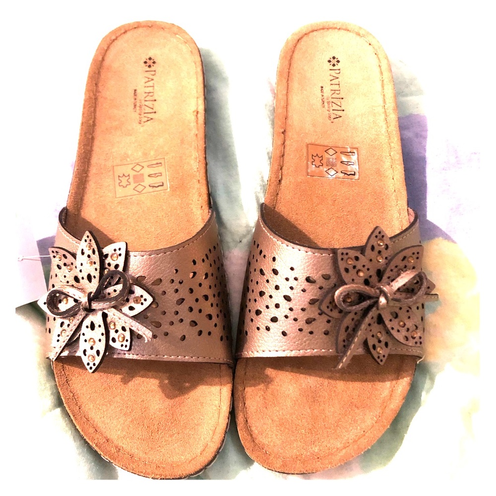 NWT Patrizia by Spring Step slide💝